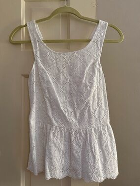 Lilly Pulitzer White Eyelet Peplum Tank Top size 4